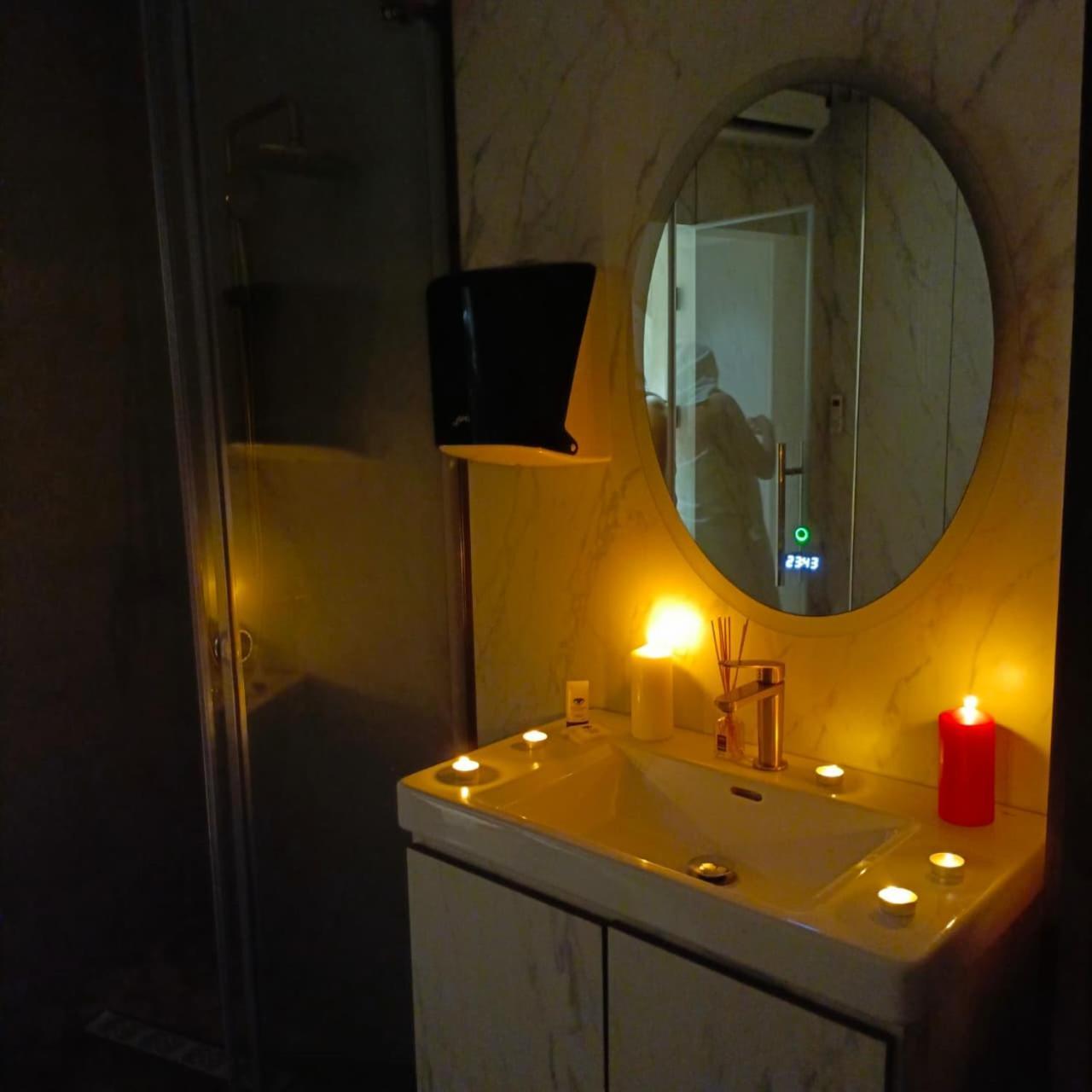 Hotel La Perla อัลฮอเคม่า ภายนอก รูปภาพ