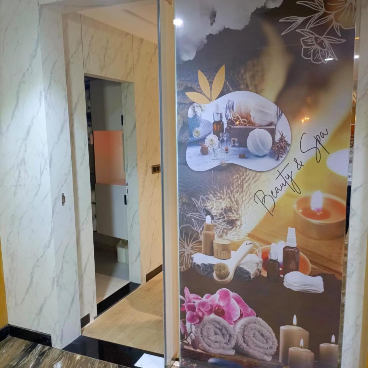 Hotel La Perla อัลฮอเคม่า ภายนอก รูปภาพ
